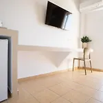 Sandora Living Apartmanhotel 3*