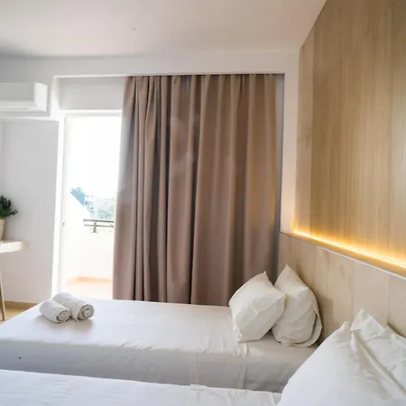 Aparthotel Sandora Living
