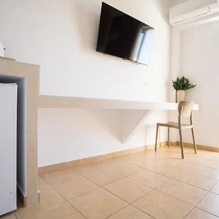 Sandora Living Апарт-отель 3*