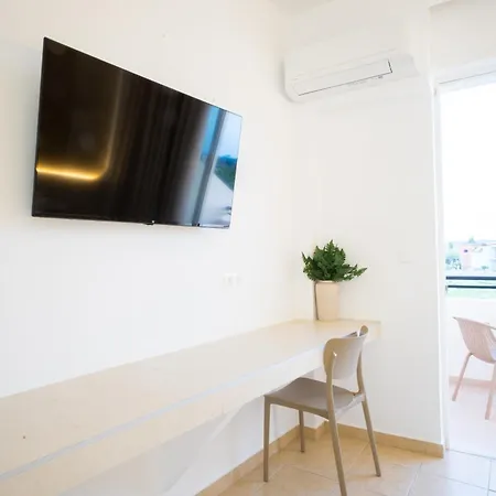 Diamond ファリラキ