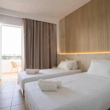 Diamond アパートホテル 3*